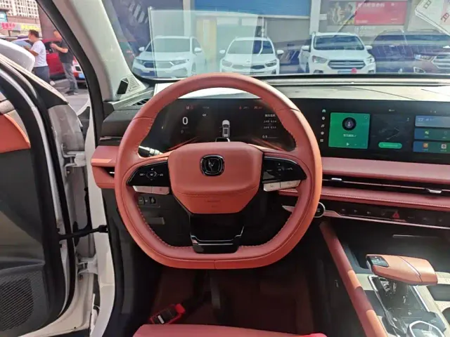 Changan CS75 Plus — Фото автомобиля 10