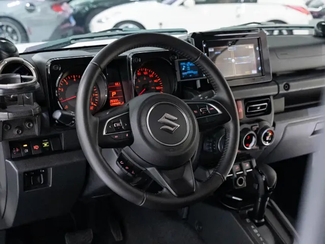 Suzuki Jimny — Фото автомобиля 13