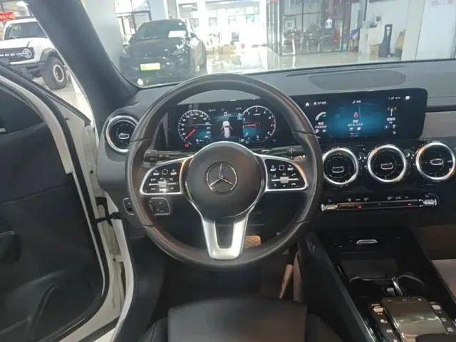 Mercedes-Benz GLB-Class — Фото автомобиля 6