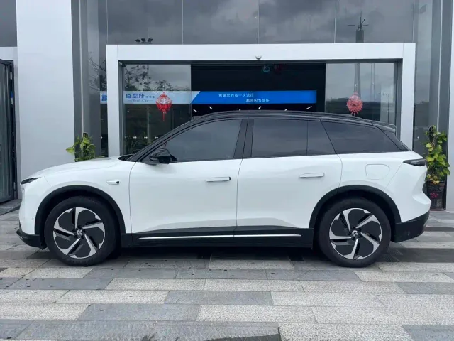 Nio ES6 — Фото автомобиля 18