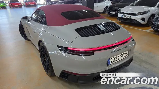 Porsche 911 992 — Фото автомобиля 2