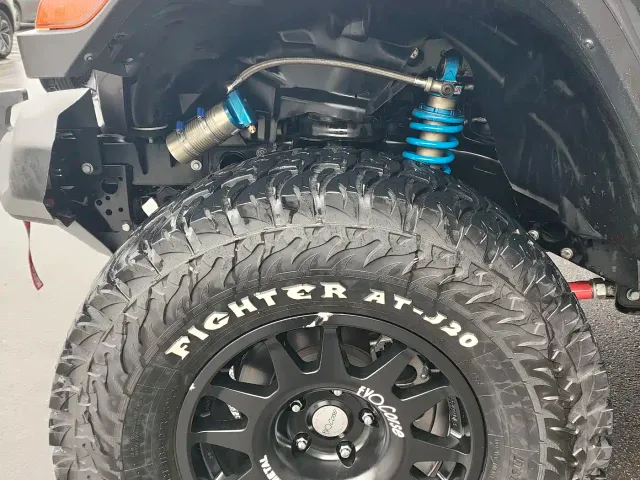 Jeep Wrangler — Фото автомобиля 23