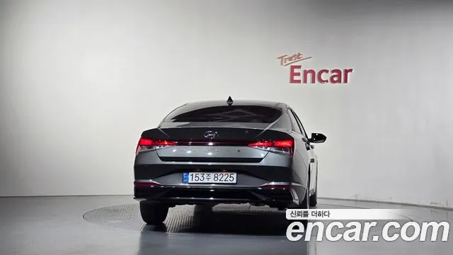 Hyundai Avante CN7 — Фото автомобиля 4