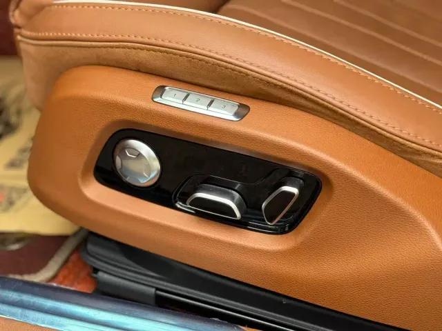Hongqi H9 — Фото автомобиля 20
