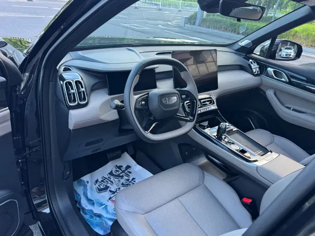 Geely Boyue L — Фото автомобиля 12
