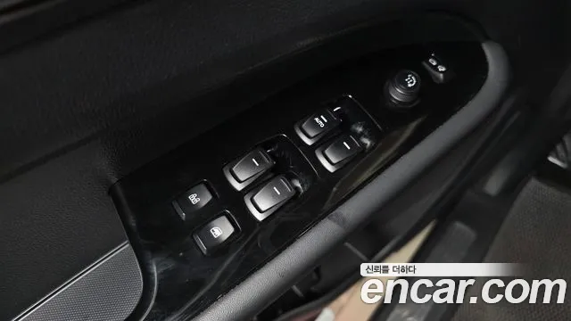 KG_Mobility_Ssangyong Rexton Новый Rexton Sport Khan Дизель 2.2 4WD — Фото автомобиля 27