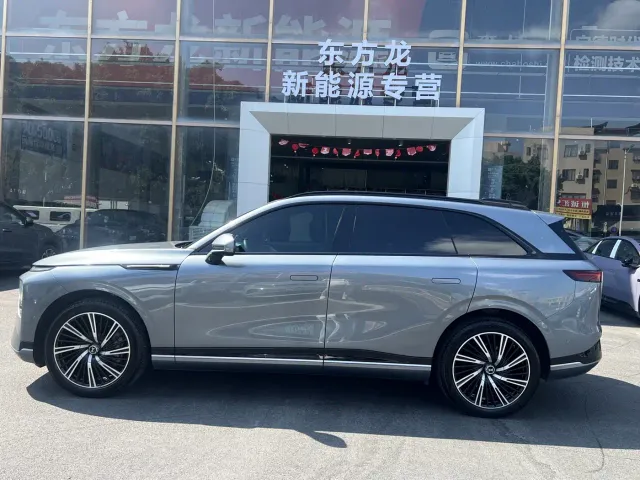 Xpeng G9 — Фото автомобиля 11