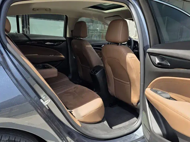 Buick Regal — Фото автомобиля 9