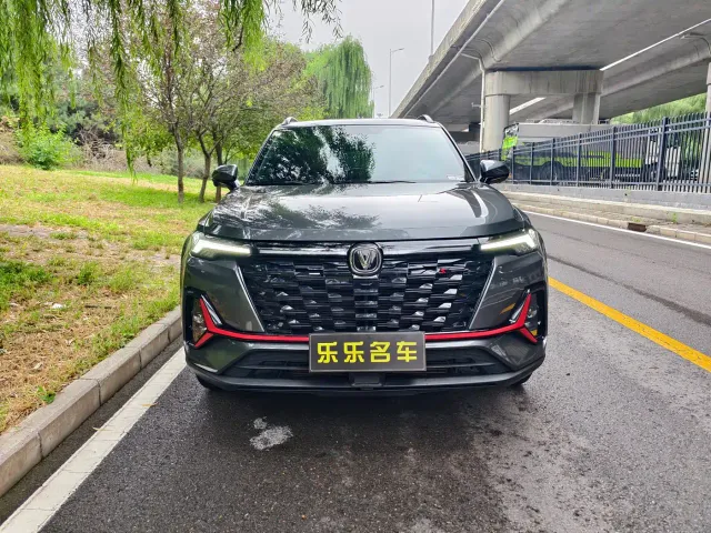 Changan CS35 Plus — Фото автомобиля 3