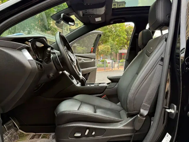 Cadillac XT5 — Фото автомобиля 25
