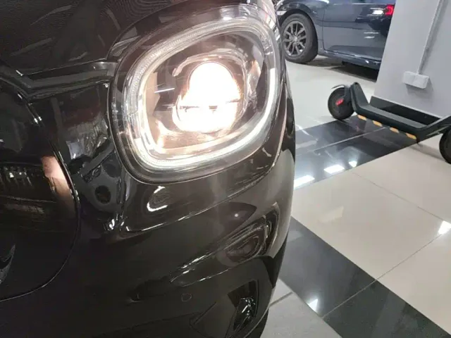 Leapmotor T03 — Фото автомобиля 23
