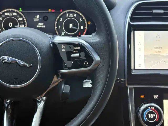 Jaguar XEL — Фото автомобиля 25