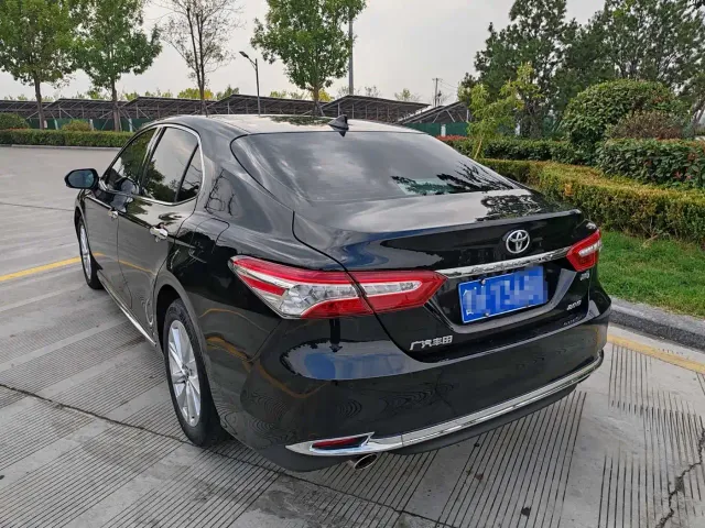 Toyota Camry — Фото автомобиля 4