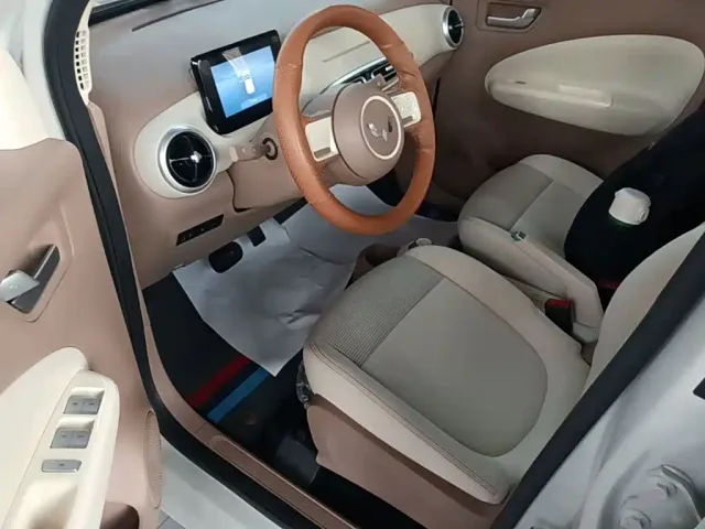 Wuling Hongguang Mini EV — Фото автомобиля 14