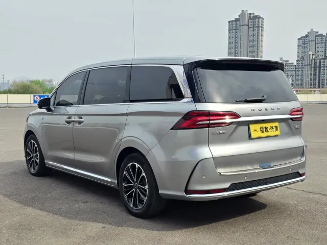 Roewe iMAX8 — Фото автомобиля 3
