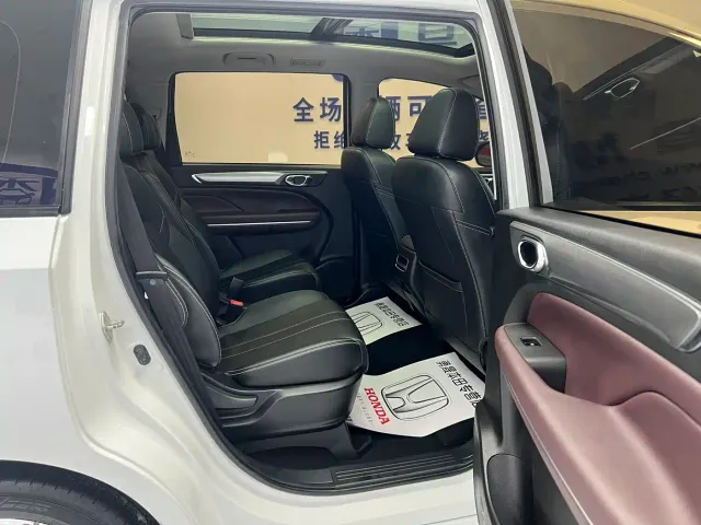 GAC Trumpchi M6 — Фото автомобиля 10