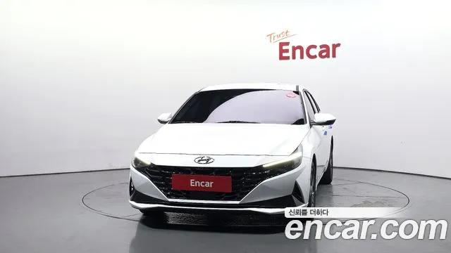 Hyundai AVANTE Avante (CN7) — Фото автомобиля 3