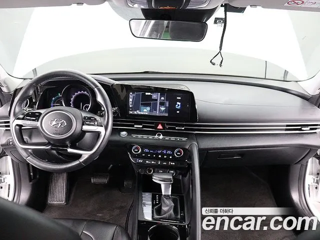 Hyundai Avante CN7 — Фото автомобиля 15