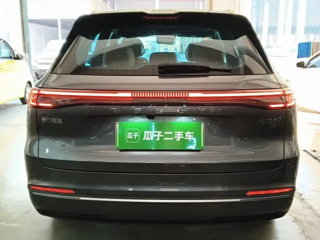 Geely Galaxy Starship 7 EM-i — Фото автомобиля 5