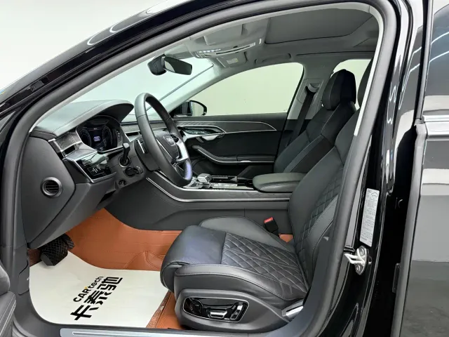 Audi A8 — Фото автомобиля 9
