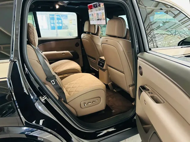 Li Auto Li Xiang L9 2026 Base Model — Фото автомобиля 13