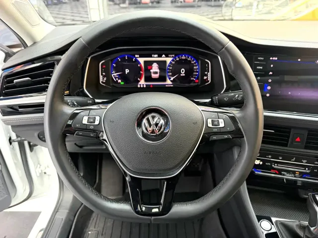 Volkswagen Sagitar — Фото автомобиля 6