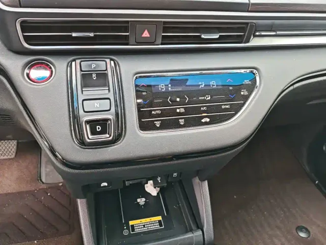 Honda Odyssey — Фото автомобиля 13