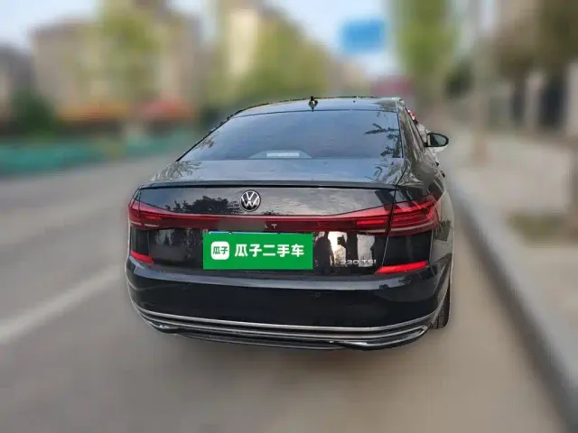 Volkswagen Passat — Фото автомобиля 3