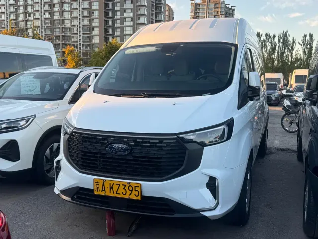 Фотография автомобиля — Ford Transit