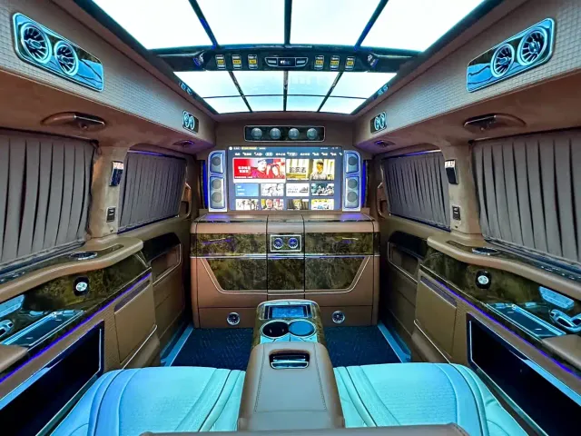 Mercedes-Benz V-Class — Фото автомобиля 21