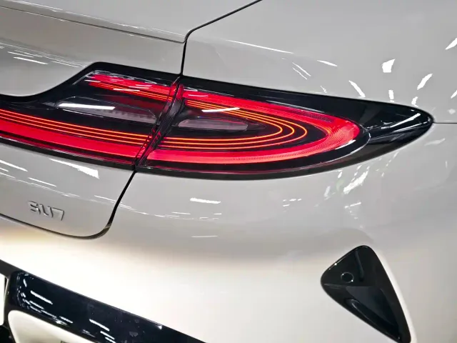 Xiaomi SU7 — Фото автомобиля 18