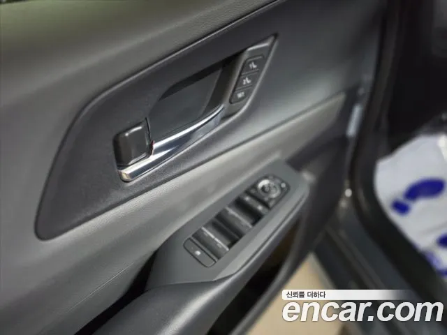 Toyota Prius Generation 5 — Фото автомобиля 9