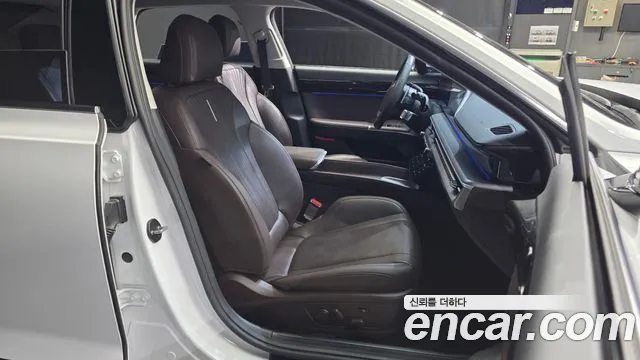 Hyundai Grandeur GN7 — Фото автомобиля 16