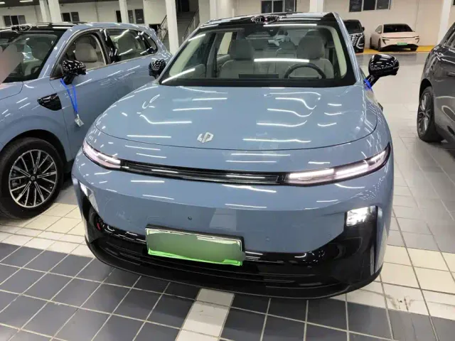 Leapmotor B10 — Фото автомобиля 2
