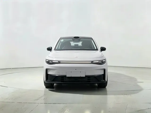 Leapmotor C10 — Фото автомобиля 2