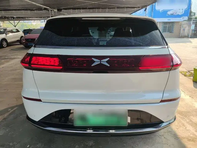 Xpeng G3 — Фото автомобиля 5