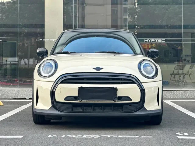 MINI Hatch — Фото автомобиля 3