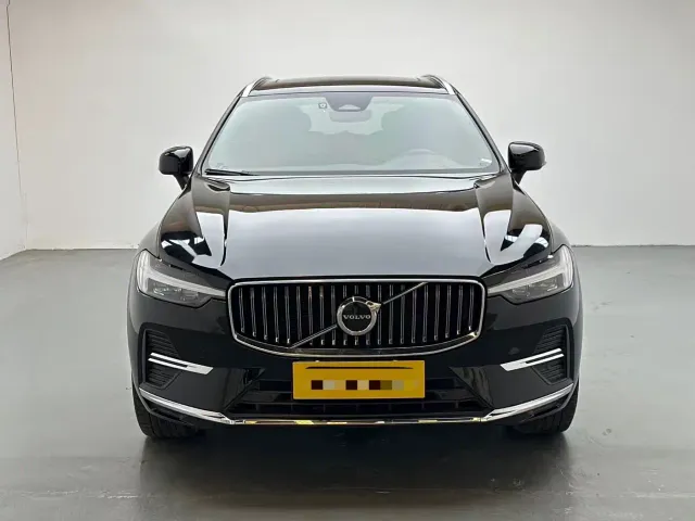 Volvo XC60 — Фото автомобиля 2