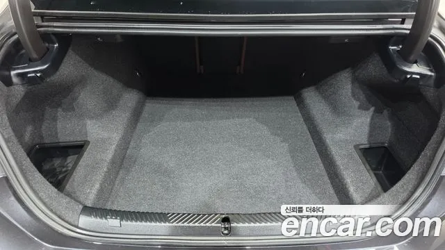 BMW 5 Series G60 — Фото автомобиля 24