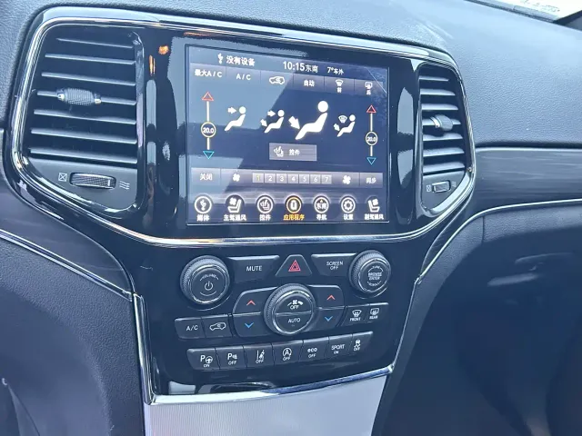 Jeep Grand Cherokee — Фото автомобиля 15