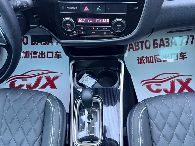 Mitsubishi Outlander — Фото автомобиля 12