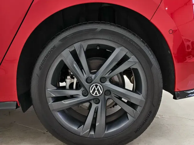 Volkswagen Golf — Фото автомобиля 15