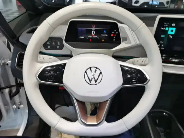 Volkswagen ID.3 — Фото автомобиля 10