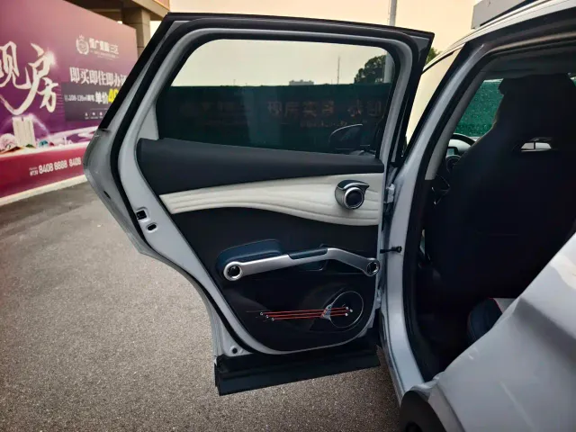 BYD Yuan PLUS — Фото автомобиля 12