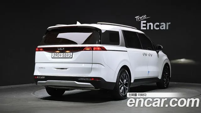 Kia Canival Carnival 4 поколение 9 мест Prestige — Фото автомобиля 2