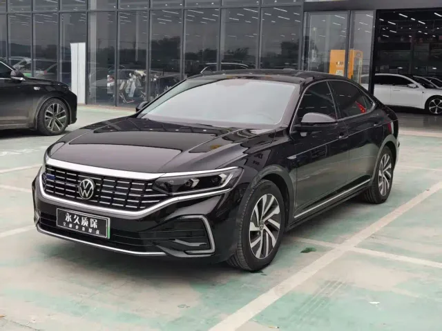 Фотография автомобиля — Volkswagen Passat