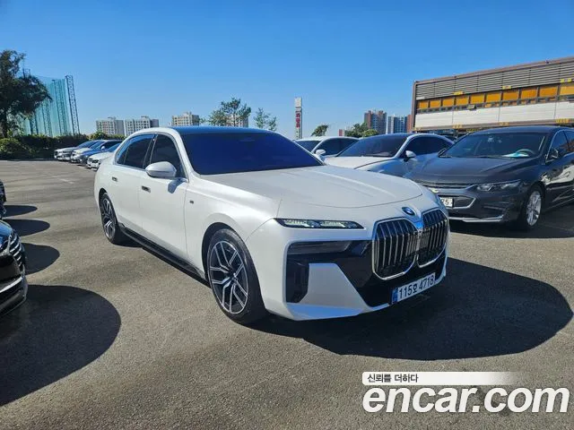 BMW 7 Series G70 — Фото автомобиля 2