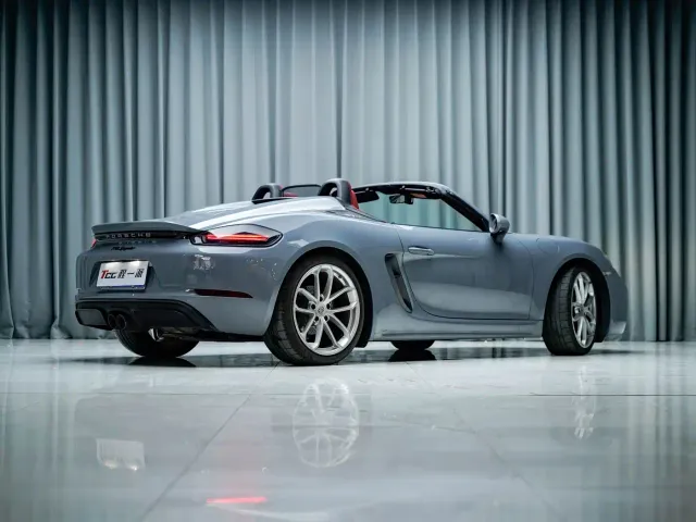 Porsche 718 — Фото автомобиля 9