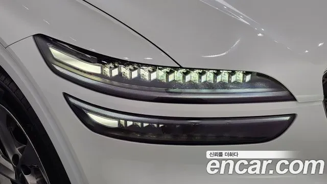 Genesis GV70 2.5T Бензин 2WD — Фото автомобиля 17