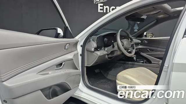 Hyundai AVANTE Новый Avante (CN7) — Фото автомобиля 10